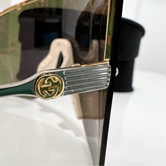 GUCCI Parade Runway Mask-Frame Metal Sunglasses